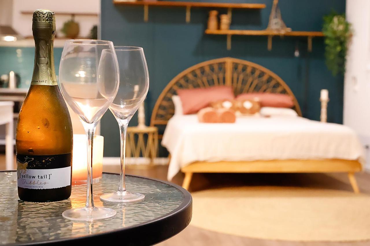 The Poolhaus Retreat - Peaceful Private Studio Valdora 외부 사진